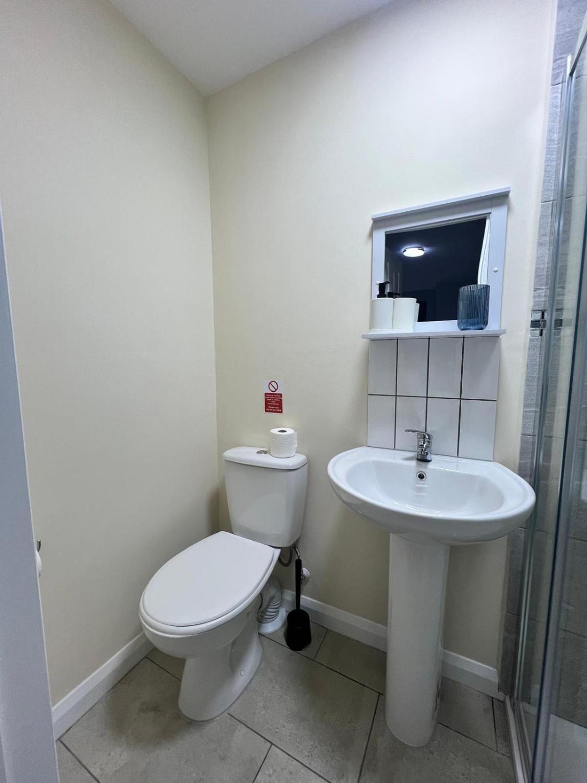 Modern Apartment Off-Road Parking-Twin Room Suite 4 ノッティンガム エクステリア 写真